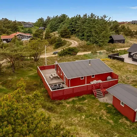 Сasa de vacaciones Agir - 600m From The Sea By Interhome *